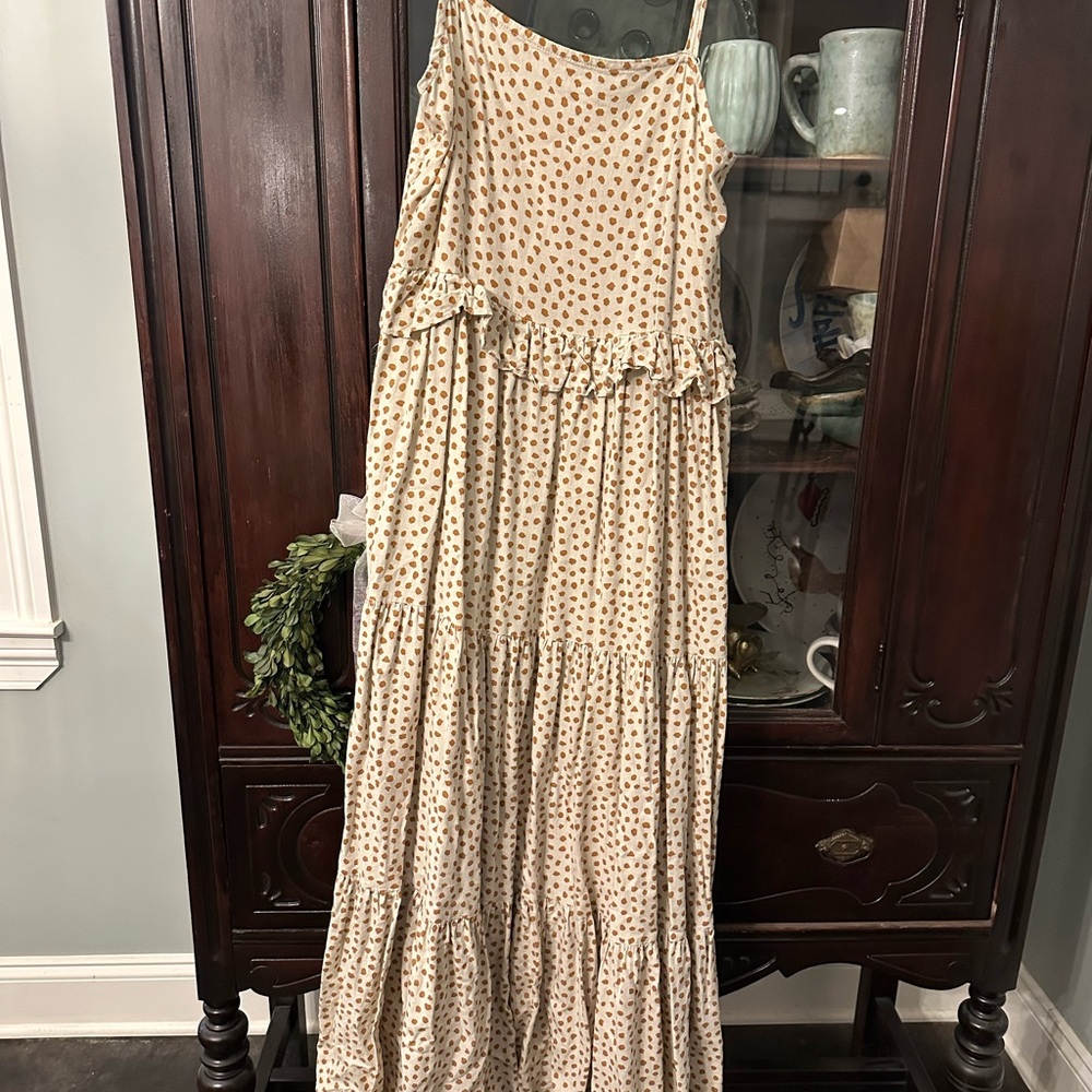 Rylee + Cru Tan and Cream Patterned Dress